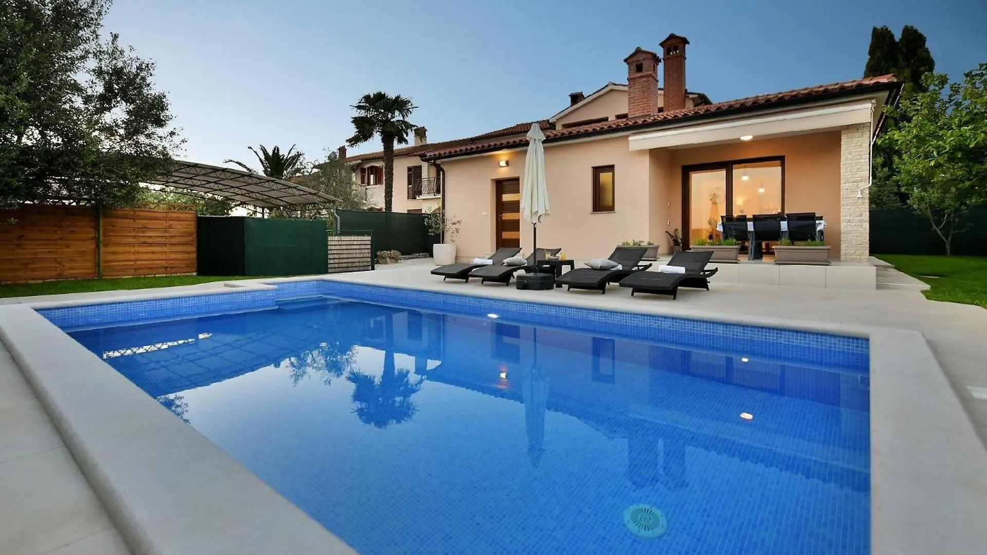 Ferienhaus Mit Privatpool Fuer 6 Personen Ca 100 Qm In Galizana, Istrien Istrische Riviera 0*, Galizana Croatia