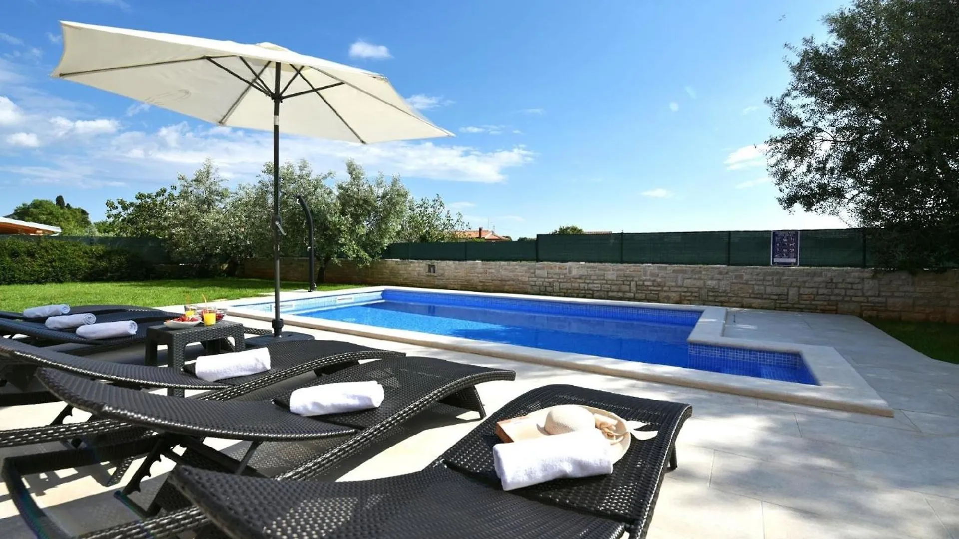 Ferienhaus Mit Privatpool Fuer 6 Personen Ca 100 Qm In Galizana, Istrien Istrische Riviera