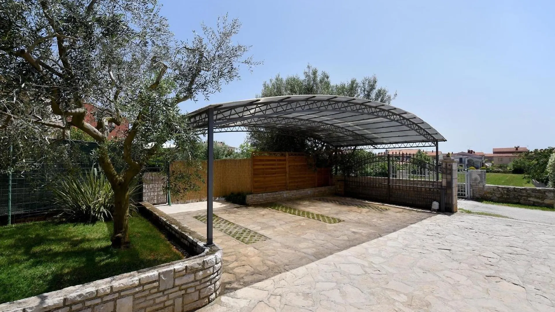 Ferienhaus Mit Privatpool Fuer 6 Personen Ca 100 Qm In Galizana, Istrien Istrische Riviera 0*,
